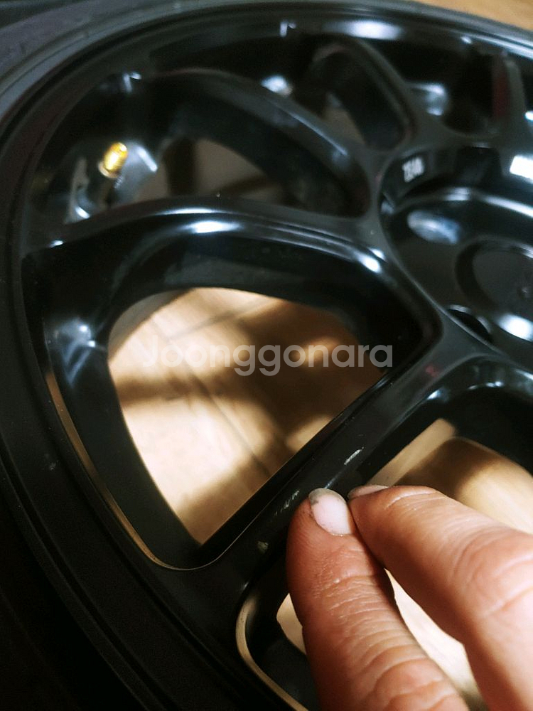 경차 16인치 휠 한 대 분(4개) 40만원에 팝니다.4홀 pcd100--5