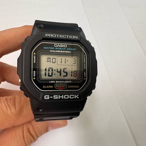 지샥 DW-5600UE-1DR