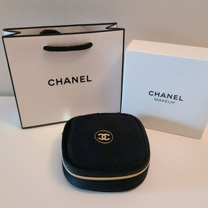 정품) 샤넬 사각 벨벳 거울 파우치 (코스메틱)