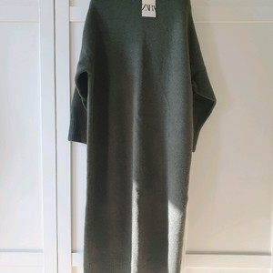자라 터틀넥 니트원피스 새제품