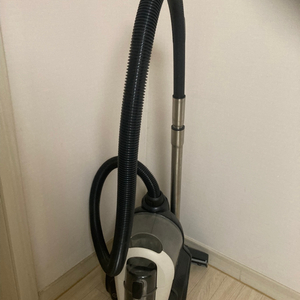 일렉트로룩스 유선 고급 파워 진공청소기 얼티밋홈700(efc71510)