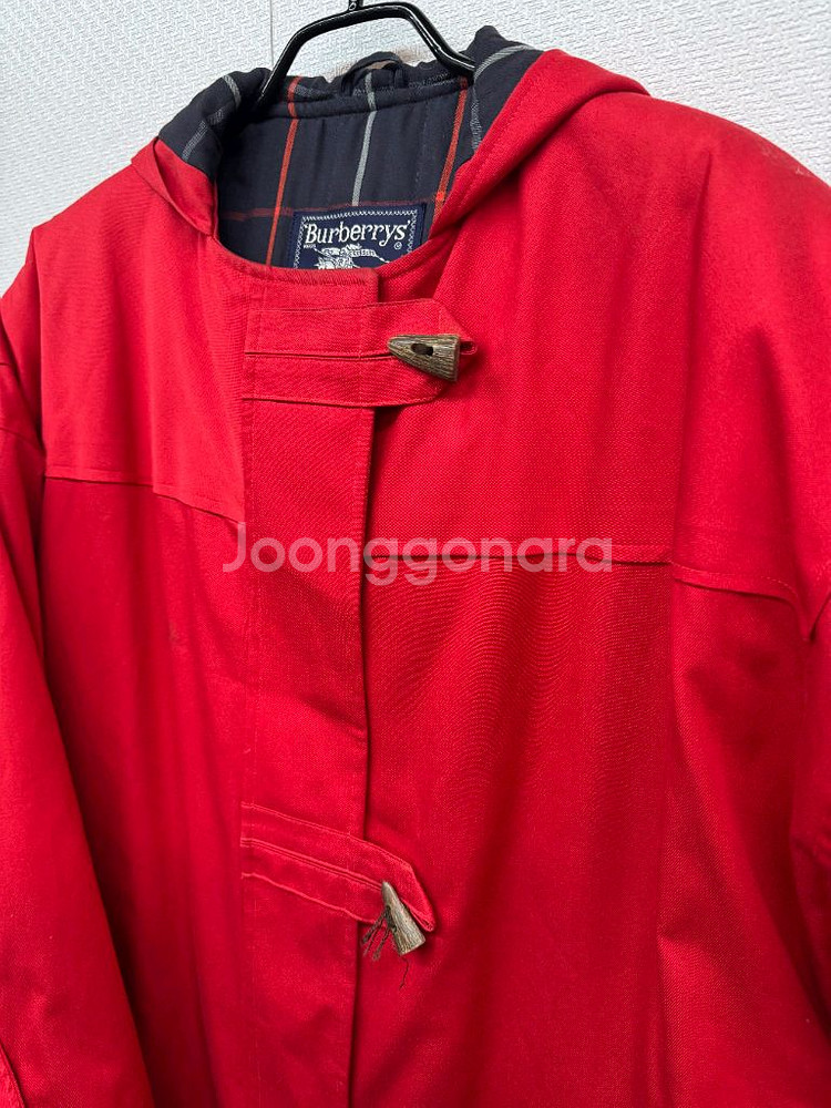 버버리 레드 후드 코트 (66~77)--1