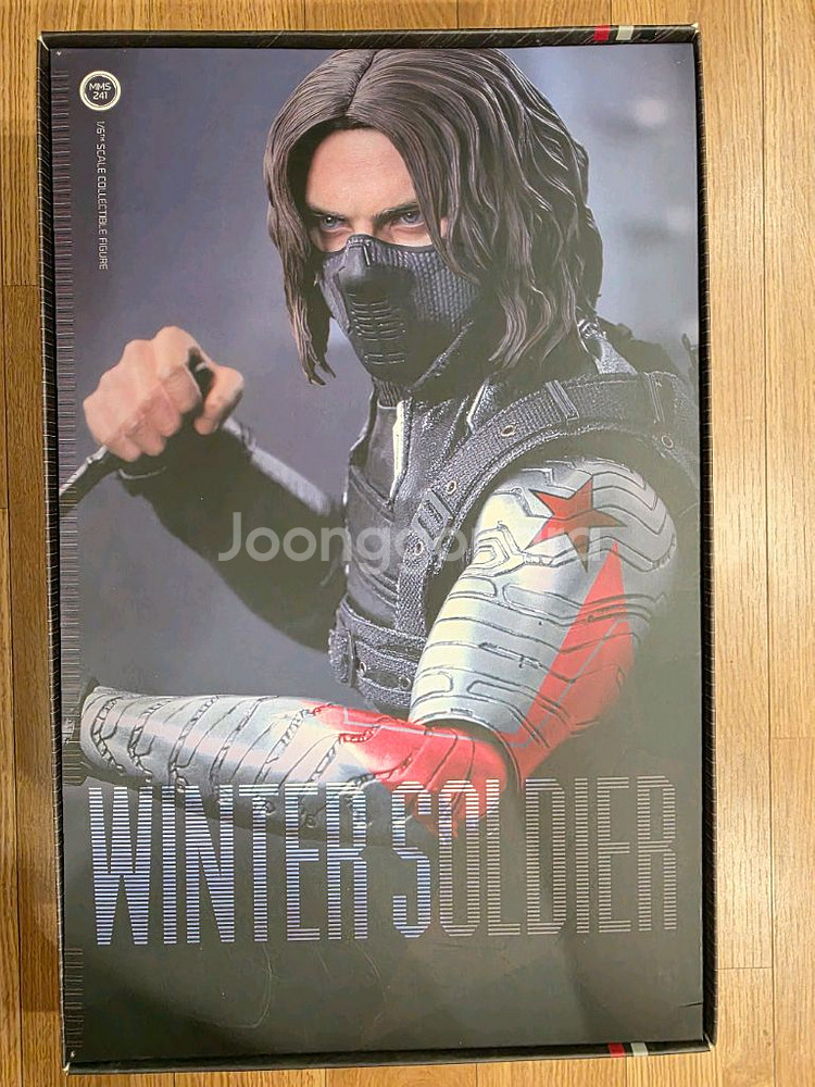 핫토이 윈터솔져 버키--1