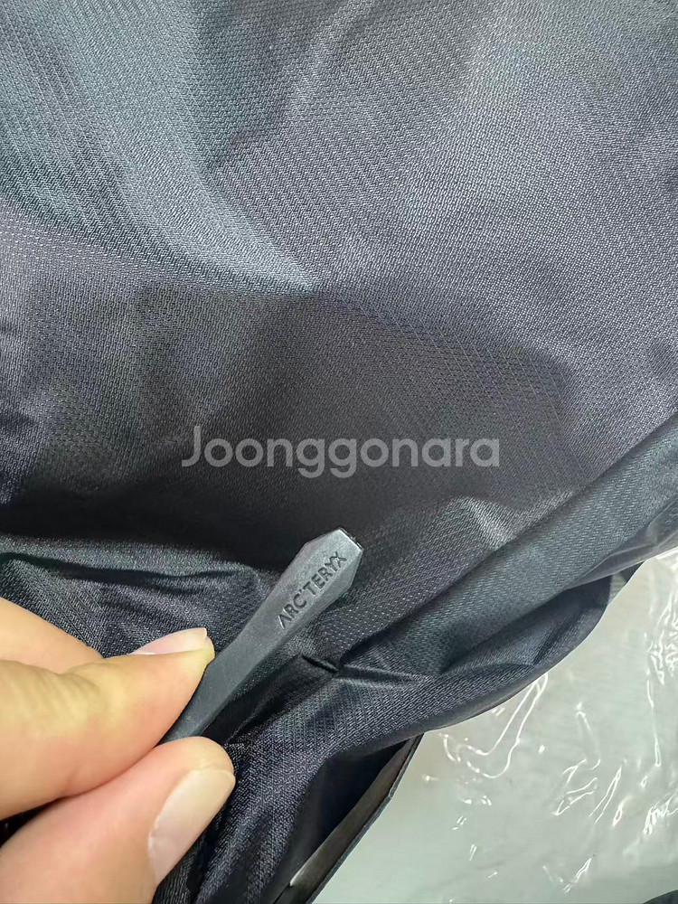 아크테릭스 헬리아드 15 백팩 블랙--3