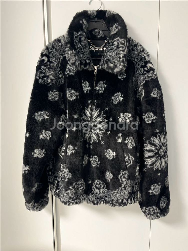 슈프림 반다나 퍼자켓--2