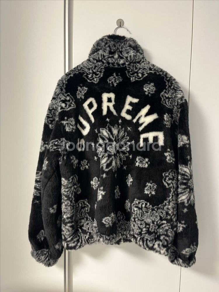 슈프림 반다나 퍼자켓--3