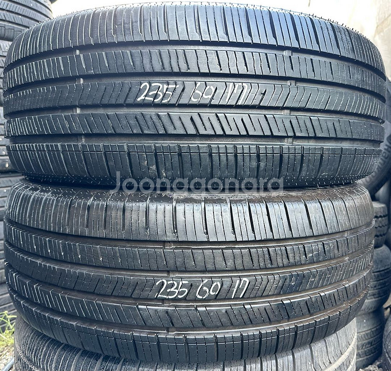 235 60 17중고타이어2개2356017--0