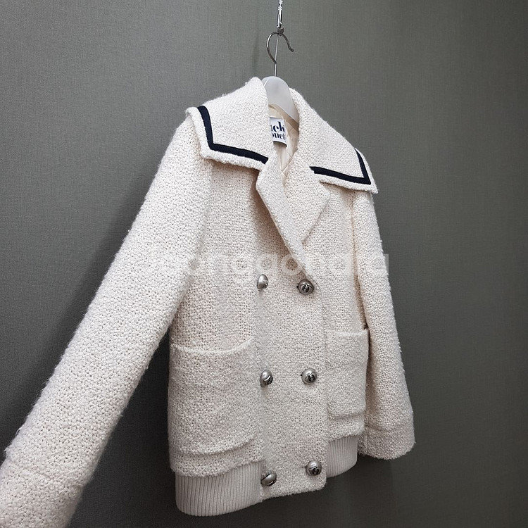 럭키슈에뜨 2023 부클 더블 자켓 36사이즈--2