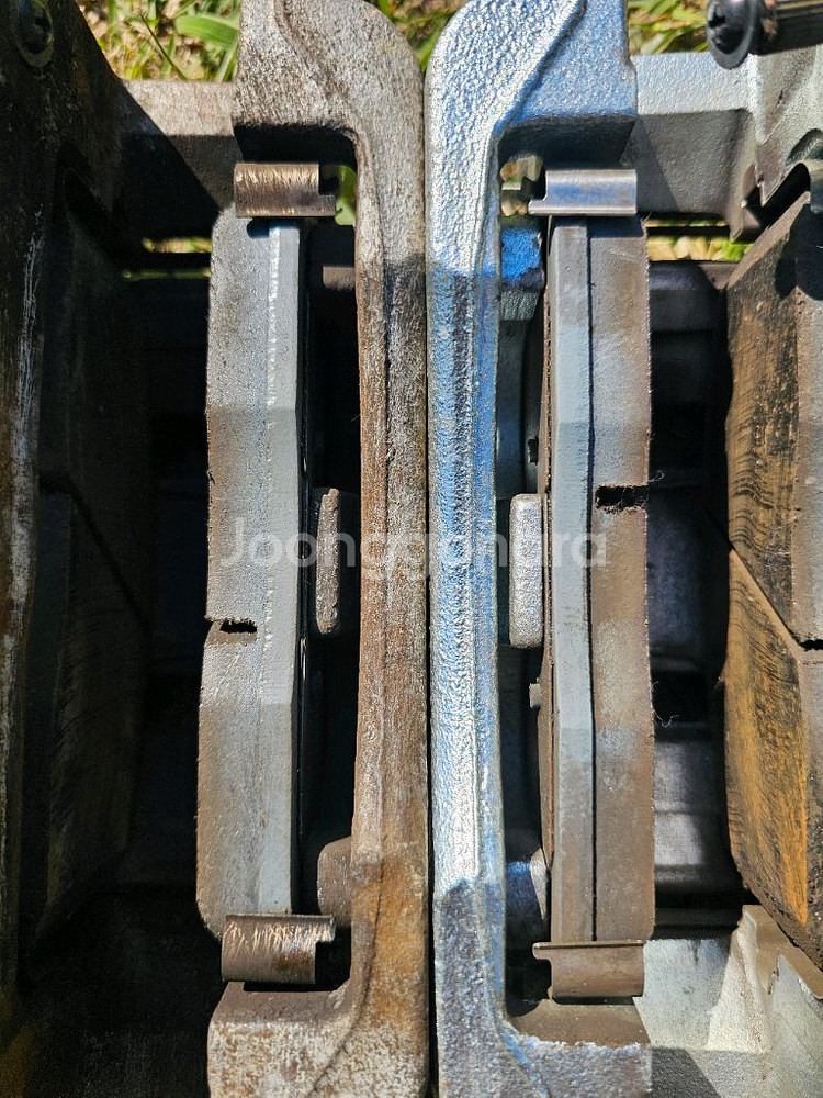 포터2 브레이크 캘리퍼 패드 좌우세트--2