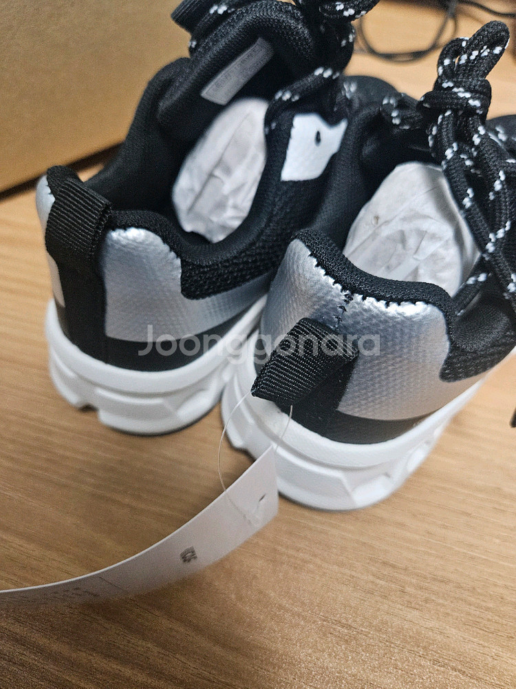 르까프 키즈 아발론 블랙화이트 운동화 190사이즈--2