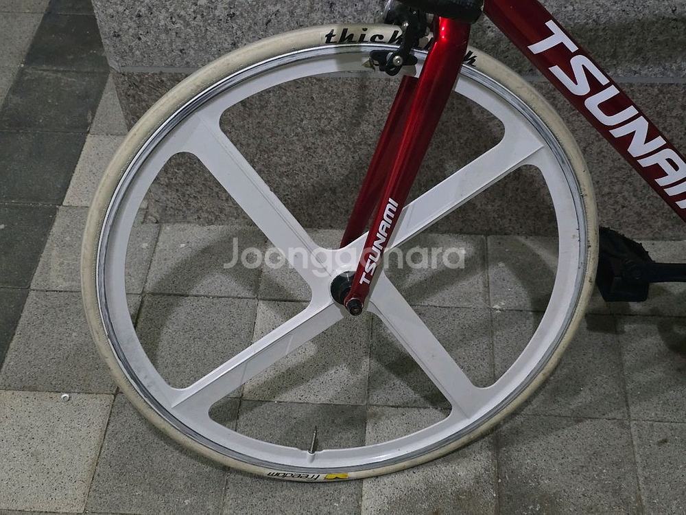 쓰나미 SNM100 픽시 자전거 레드 판매합니다--2