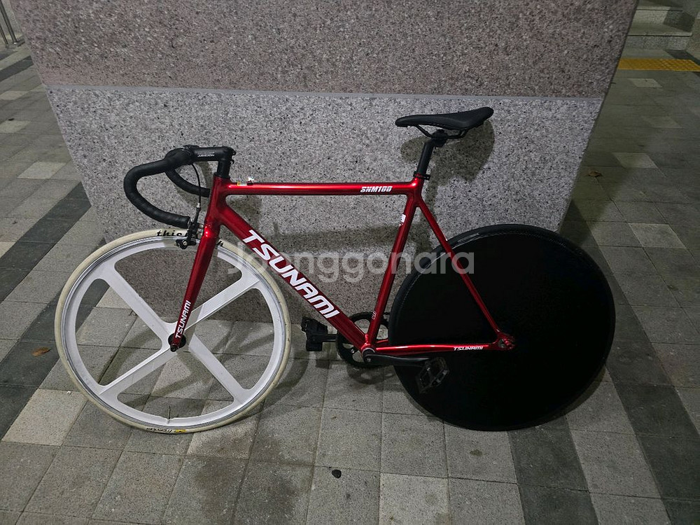 쓰나미 SNM100 픽시 자전거 레드 판매합니다--0