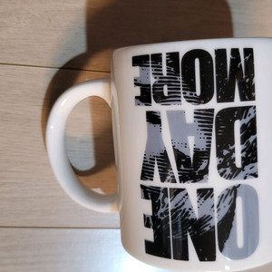 뮤지컬 굿즈 머그컵