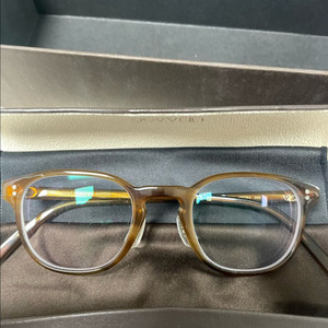 올리버피플스 페어몬트 45 안경