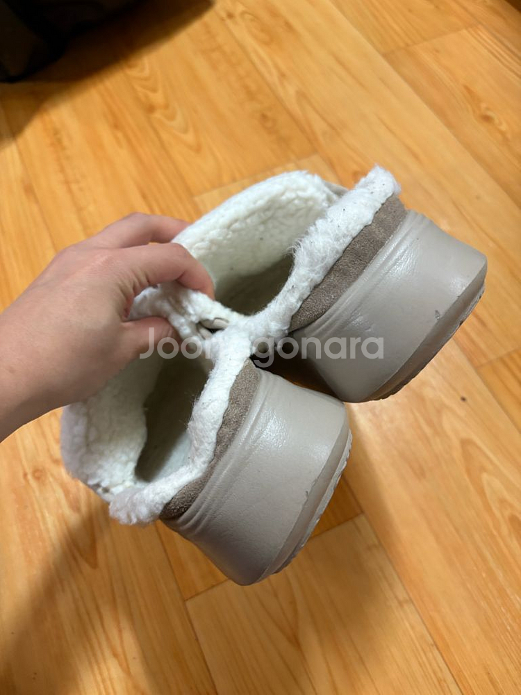 오슬로 패딩 뮬 슬리퍼 캠핑 겨울--1