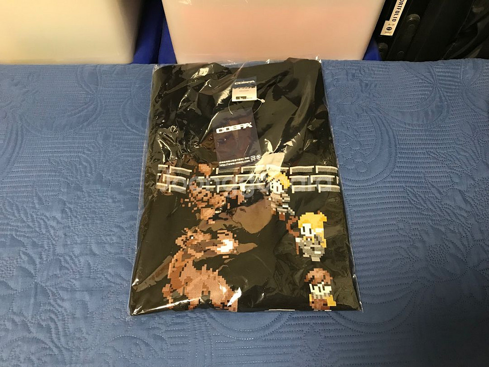 코스파 COSPA 만화 던전밥 픽셀 아트 도트 게임 반팔 티셔츠 L 사이즈 미사용 새상품--4