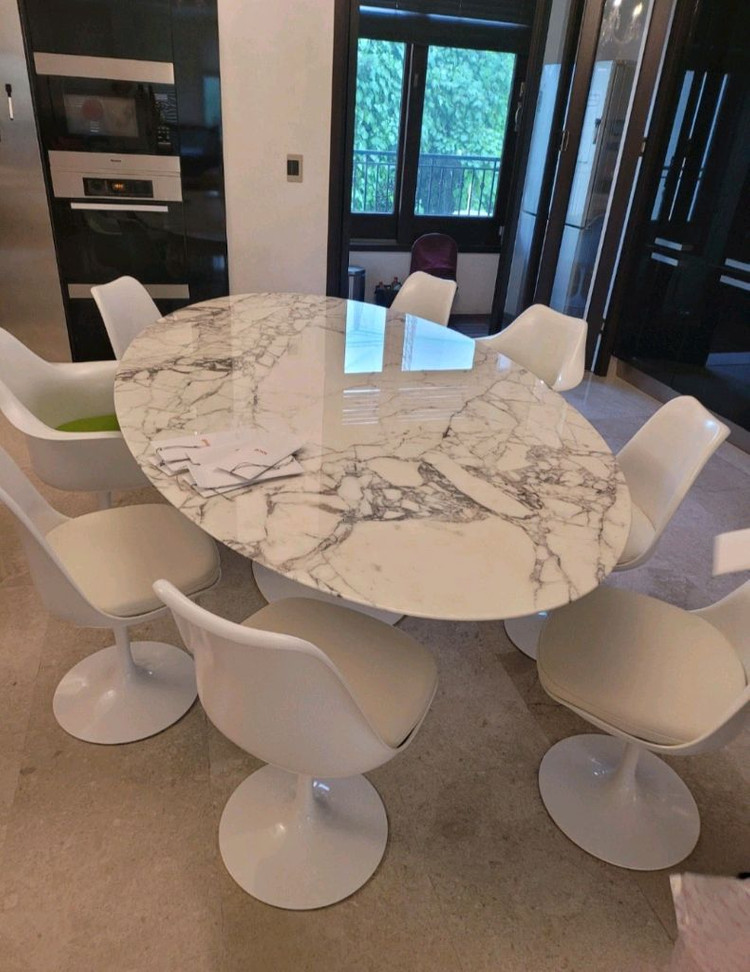 Knoll 놀샤리넨튤립다이닝테이블팝니다1500--1