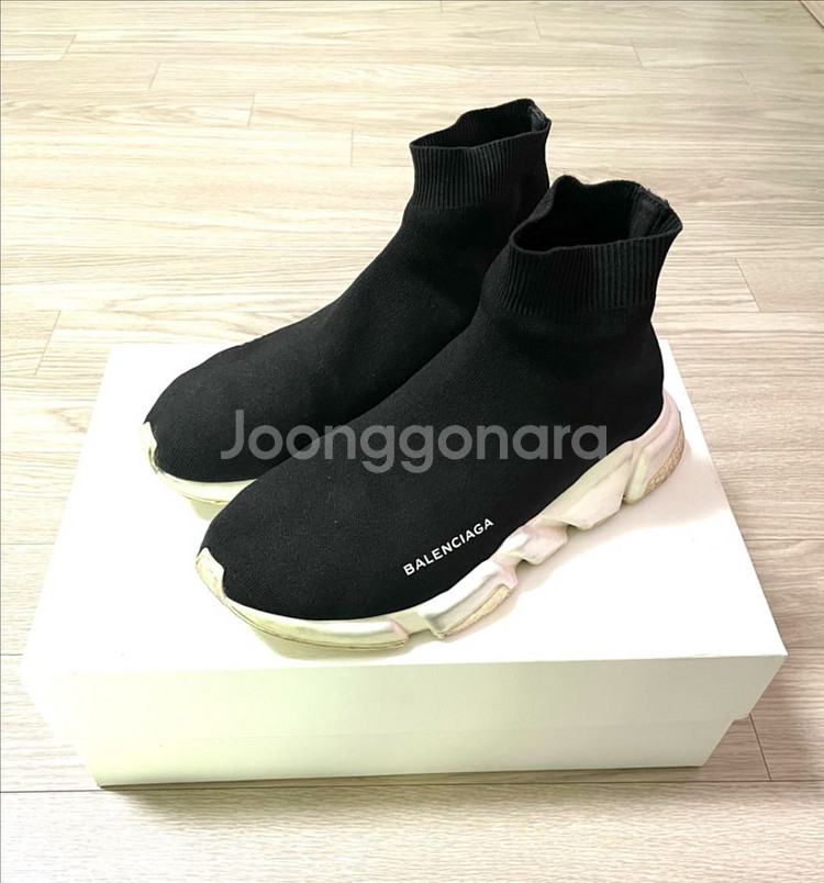 발렌시아가 스피드러너 40사이즈(260~265)--0