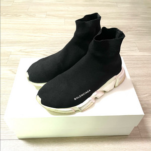 발렌시아가 스피드러너 40사이즈(260~265)