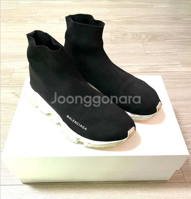 발렌시아가 스피드러너 40사이즈(260~265)--1