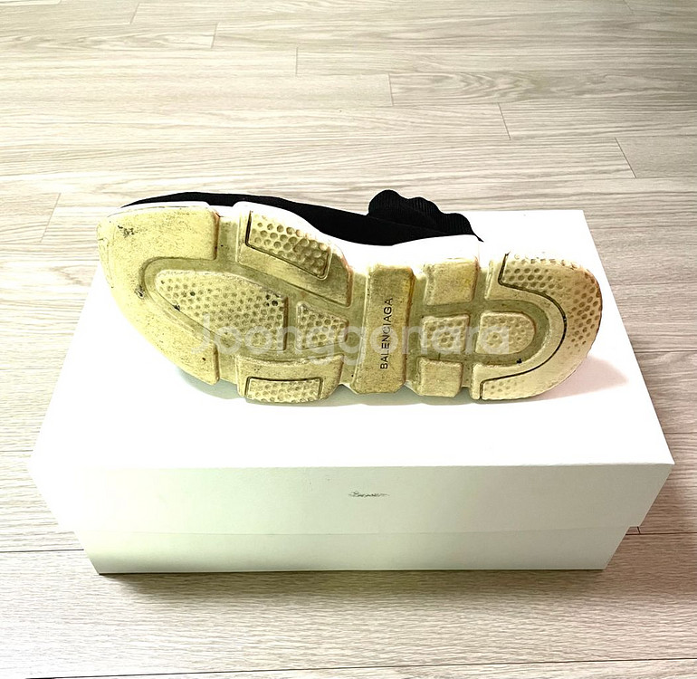 발렌시아가 스피드러너 40사이즈(260~265)--4