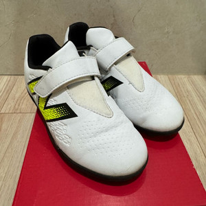 뉴발란스키즈 풋살화 190