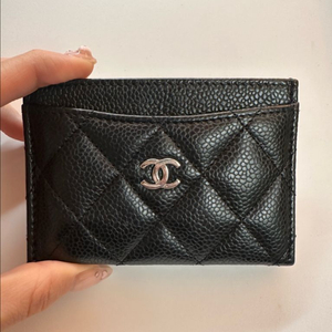 샤넬 클래식 카드 홀더 캐비어 블랙 은장