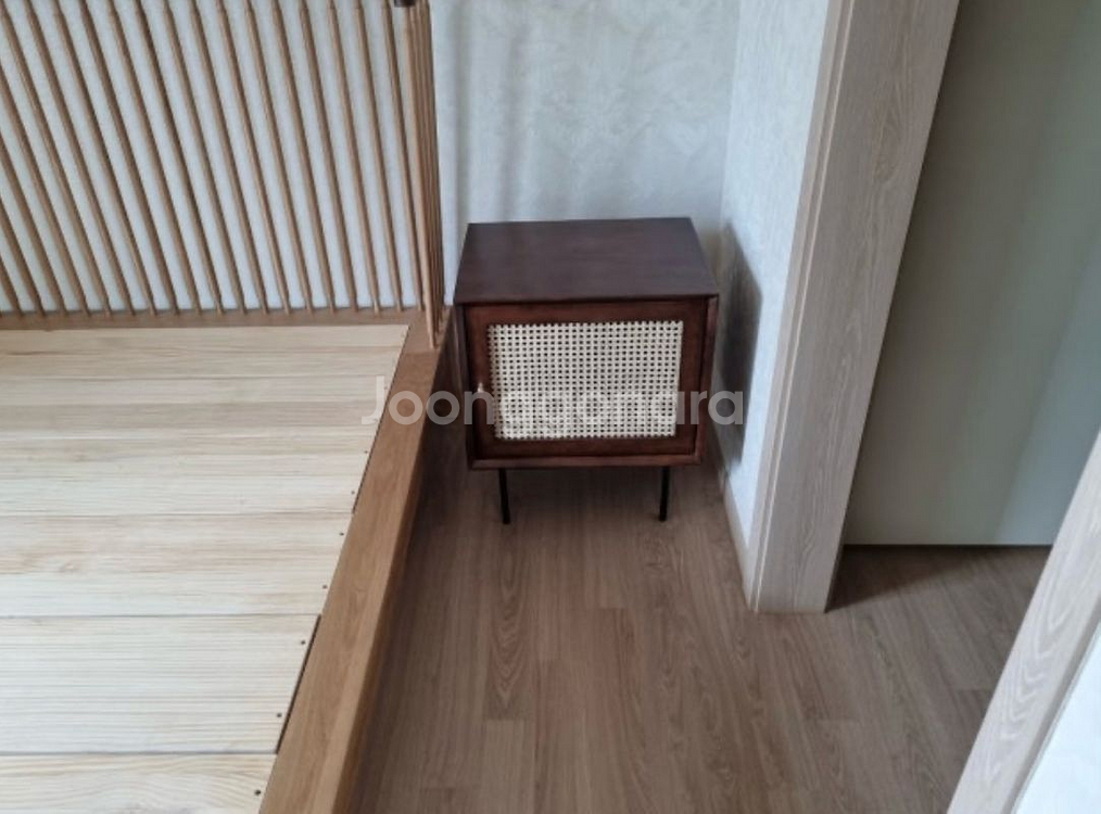 장미맨숀 로라 라탄 원목 협탁(브라운컬러) 일주일사용 새것수준--7