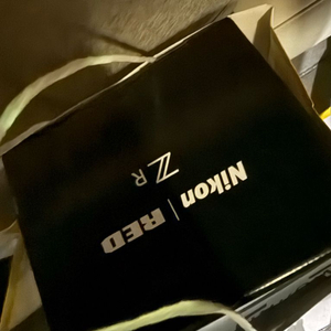 니콘 ZR 미개봉 새상품