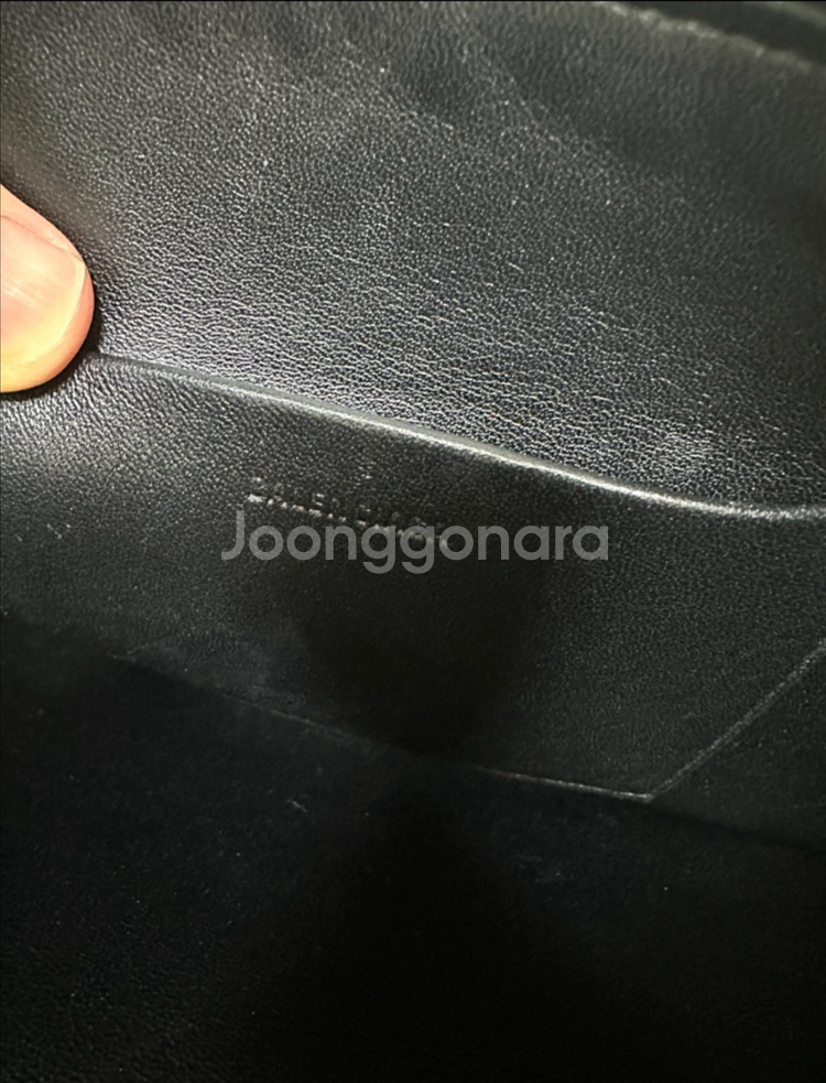 발렌시아가 로고 클러치백--5