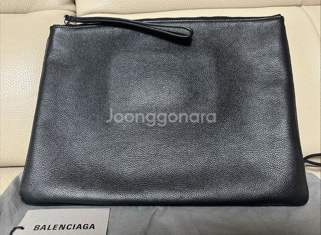 발렌시아가 로고 클러치백--3