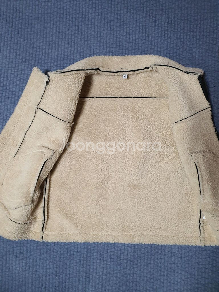 유광 비건레더 가죽무스탕 조끼 M 95사이즈 팔아요--2