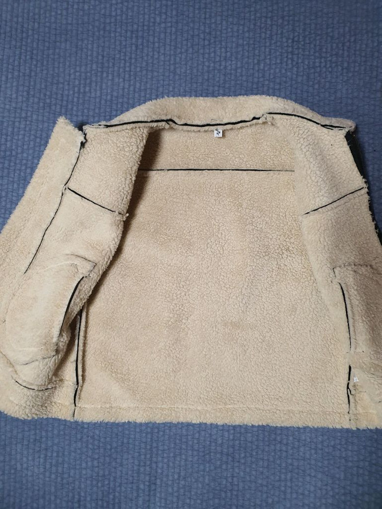 유광 비건레더 가죽무스탕 조끼 M 95사이즈 팔아요--2