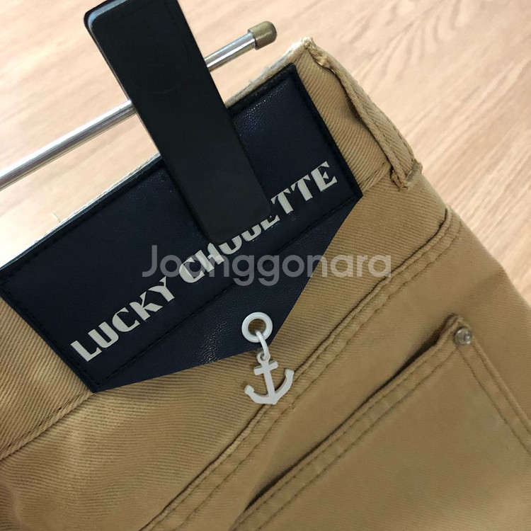 럭키슈에뜨 20년 마린 장식 베이지 면바지 데님 팬츠--7