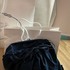 프라다 나일론 버킷햇 L 사이즈 정품