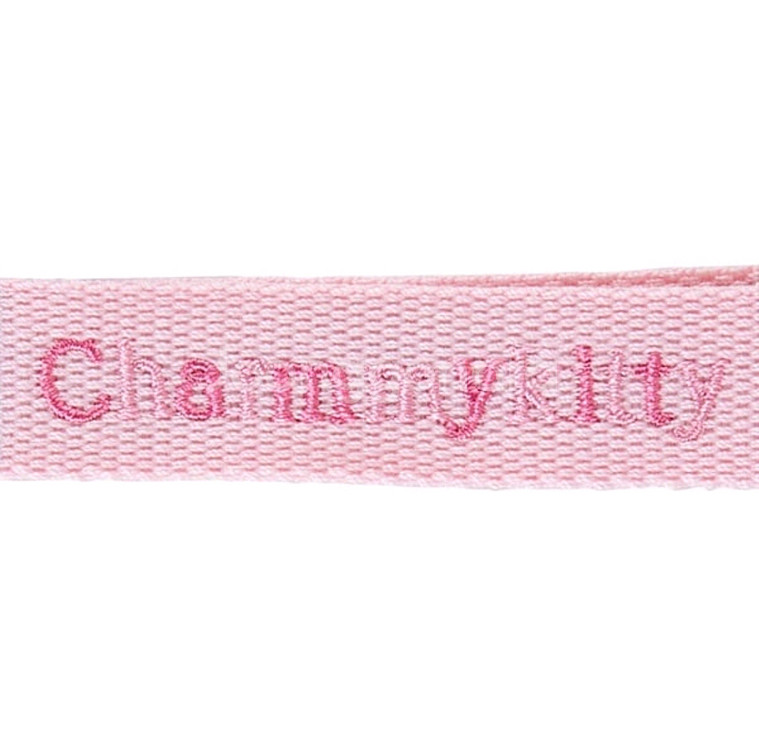 산리오 캐릭터 대상 시리즈 로고 자수 키홀더 챠미키티 새상품 판매합니다.--2