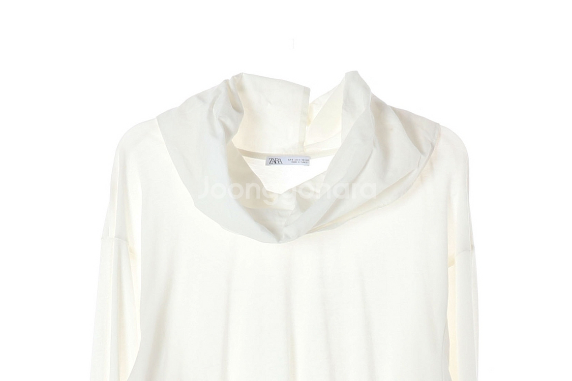 [S]자라 아이보리 터틀넥 긴팔 롱 블라우스--1