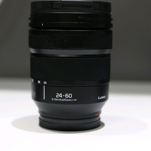 루믹스 S 24-60mm F2.8 렌즈