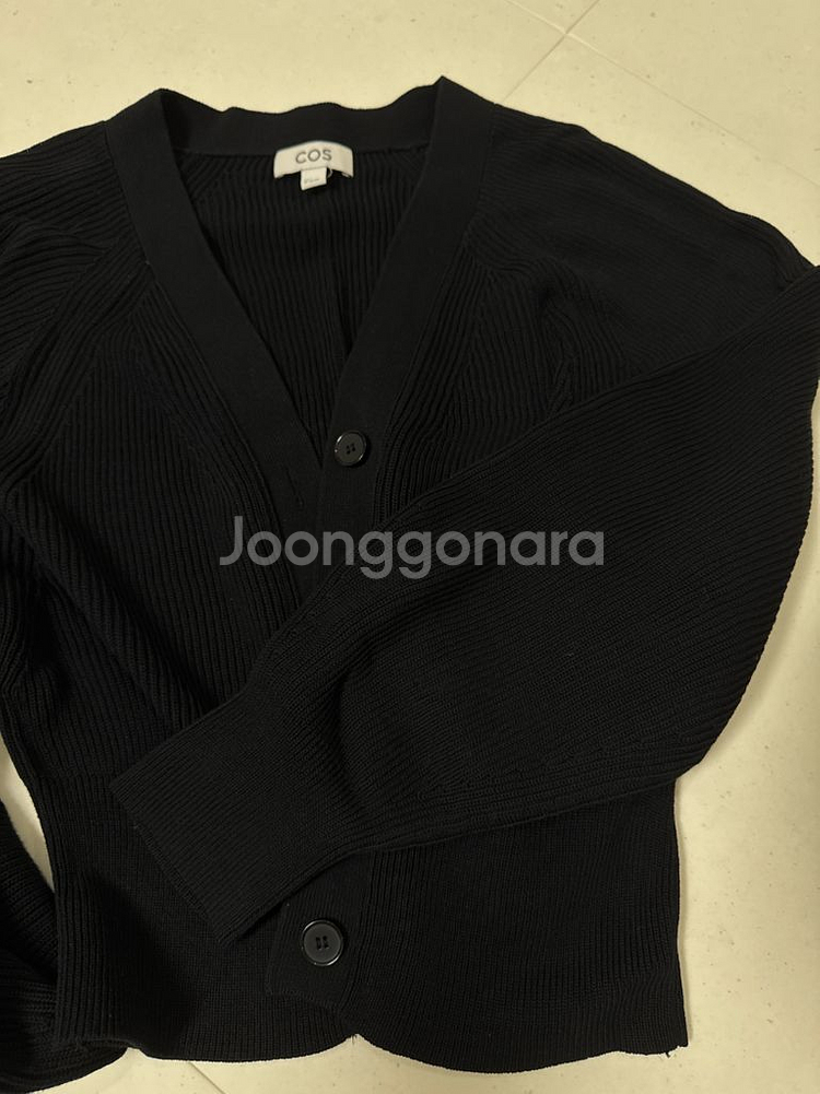 코스 릴렉스드핏 크롭 가디건 (s) _ 베이지, 블랙--6