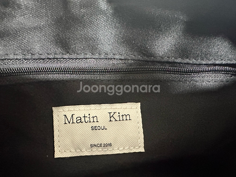 마뗑킴 셔링 리본 라운드백 가방 블랙 새상품--3