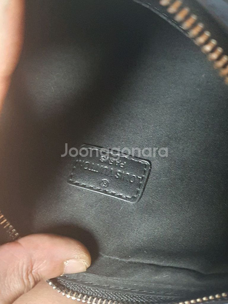 새거 루이비통 트리오 메신저백 팔아요--5