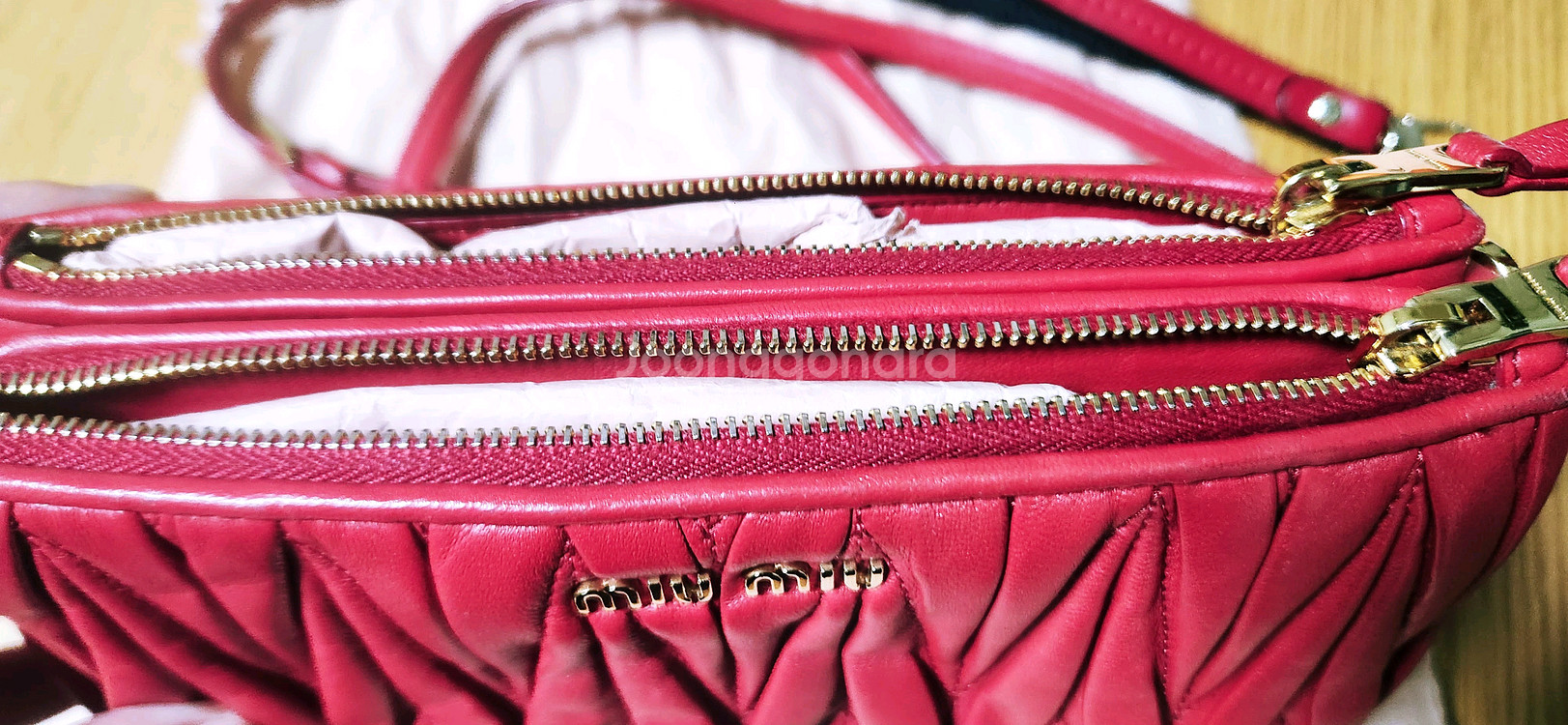 미우미우 마테라쎄 클러치백--1