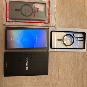 갤럭시s25 울트라(자급제) 512GB 티타늄 화이트실버 판매합니다.