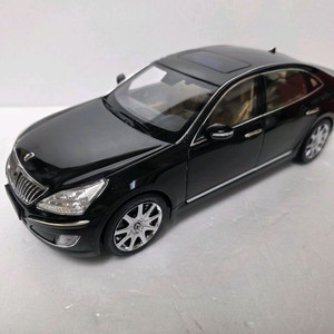 1:18 스케일 미니크래프트에쿠스 다이캐스트 모형자동차