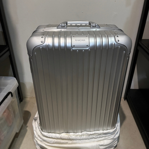 리모와 오리지널 체크인 M(미디움) 캐리어 판매 ( 미사용 제품)