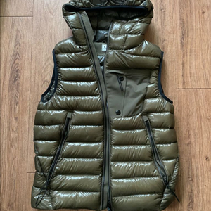 cp컴퍼니 dd쉘 조끼패딩