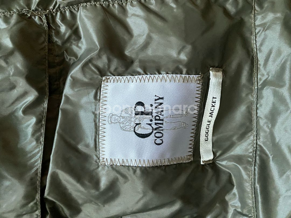 cp컴퍼니 dd쉘 조끼패딩--4