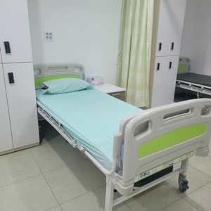전동 환자용 침대