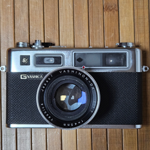 야시카의 RF 카메라 Yashica Electro 35 판매
