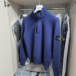 정품 스톤아일랜드 반집업니트 100-L 네이비